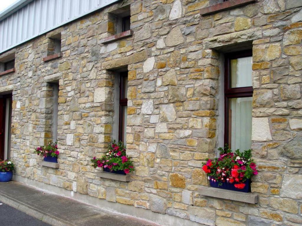 The Bluestack Centre Hostel Donegal Town Exterior photo